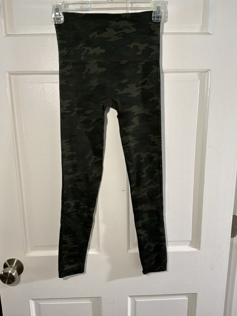 Ladies Spanx Camo Leggings Size Small